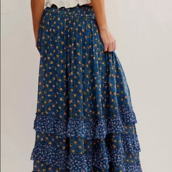 Free People Brynn Printed Maxi Skirt Smocked Tiered Ruffle Mid Rise - Picture 2 of 2
